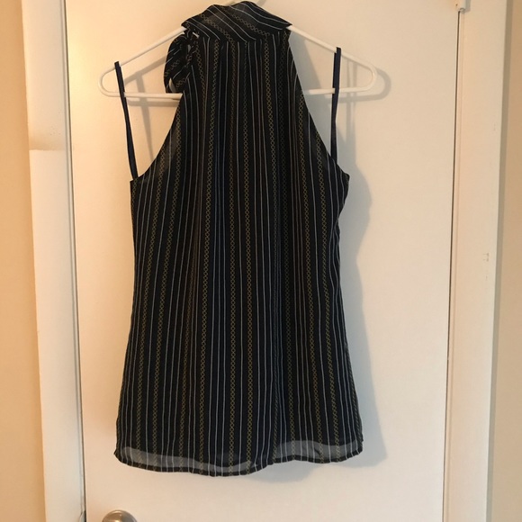 Banana Republic tie neck tank top - Picture 4 of 4